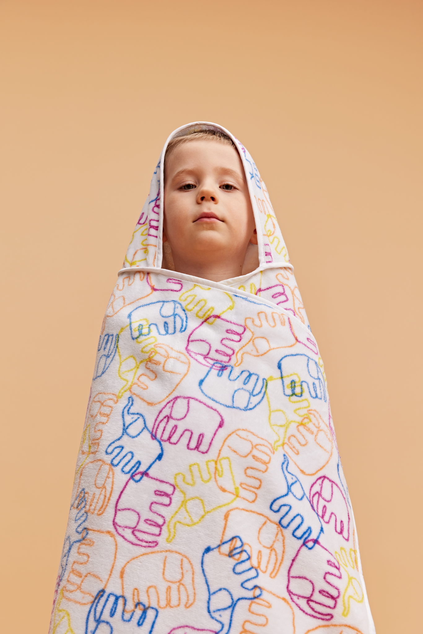 70214-5417-01-06_2; Finlayson Elefantti villi pieni Hooded towel for child Multi / White / 70x125 cm 