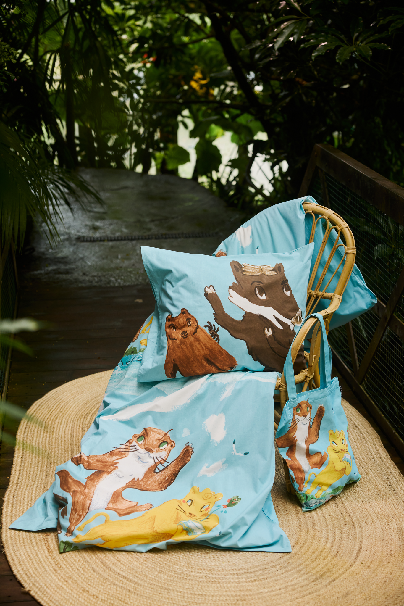 80220-5507-01-10_2; Finlayson Sankarit Tote bag Multi / 36x42 cm 