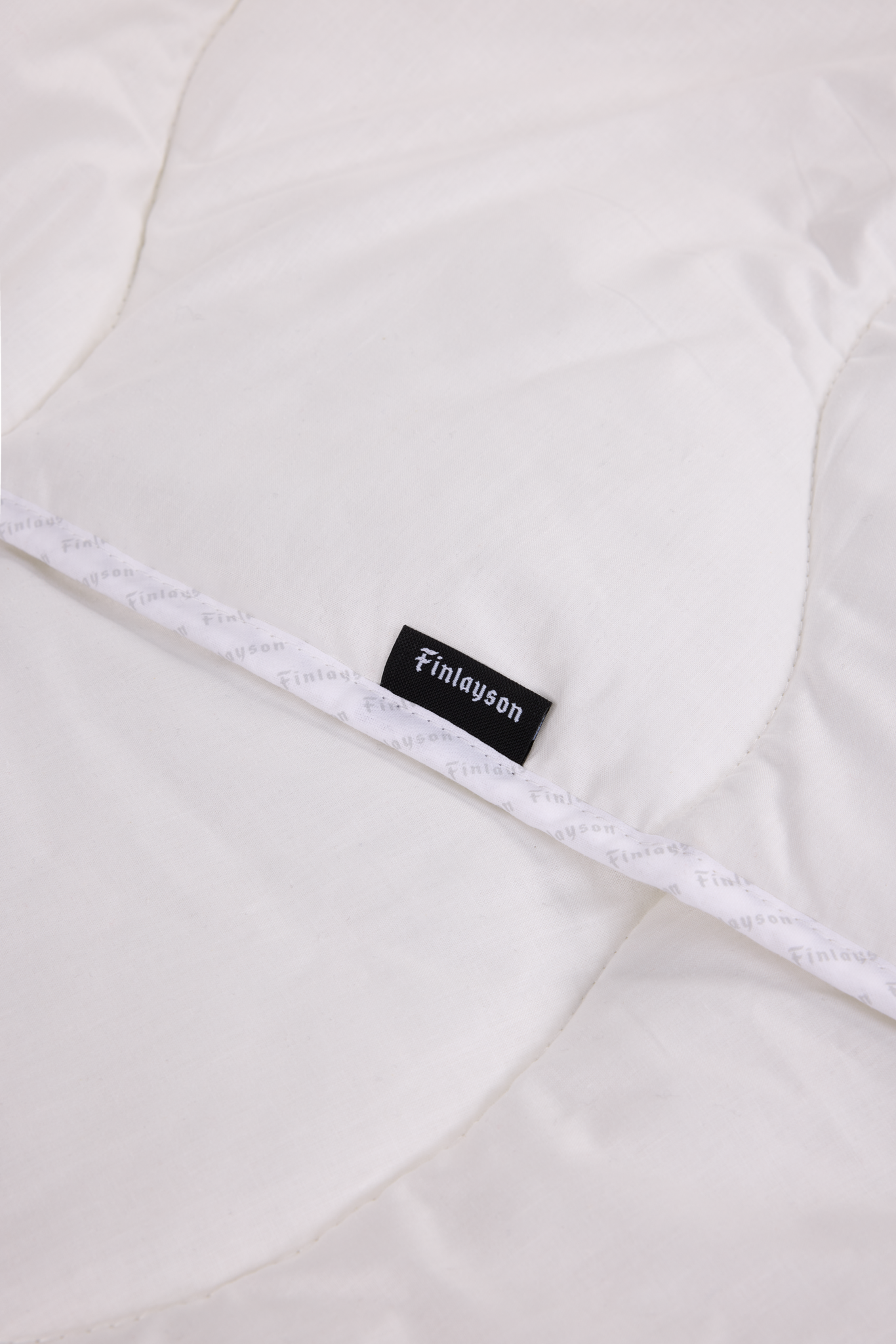 40522-0403-01-06_3; Finlayson Kierto Light Duvet White / 150x200 cm 