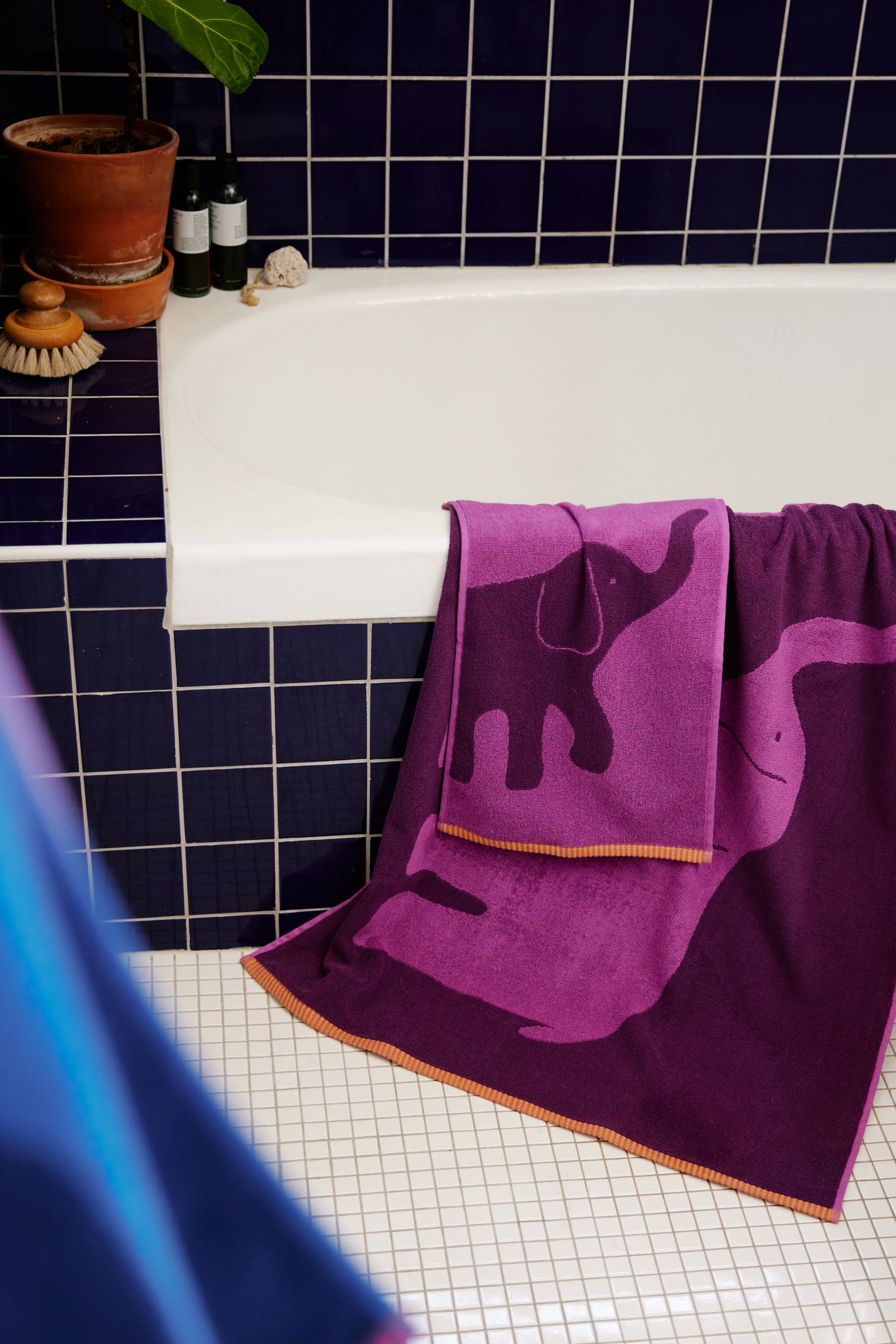 70564-5415-01-06_5; Finlayson Elefantti vapaa Bath Towel Violet / 70x150 cm 