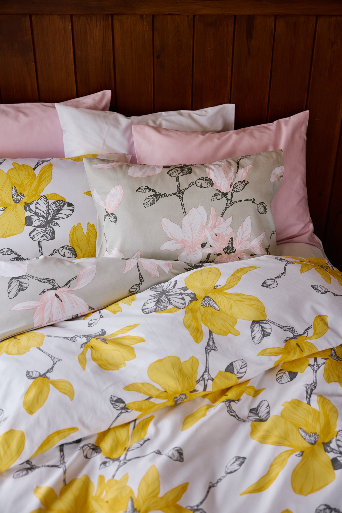 60712-4667-21-06_1; Finlayson Magnolia Sateen Duvet Cover Set Yellow / Grey / White / 150x210 + 50x60 cm 