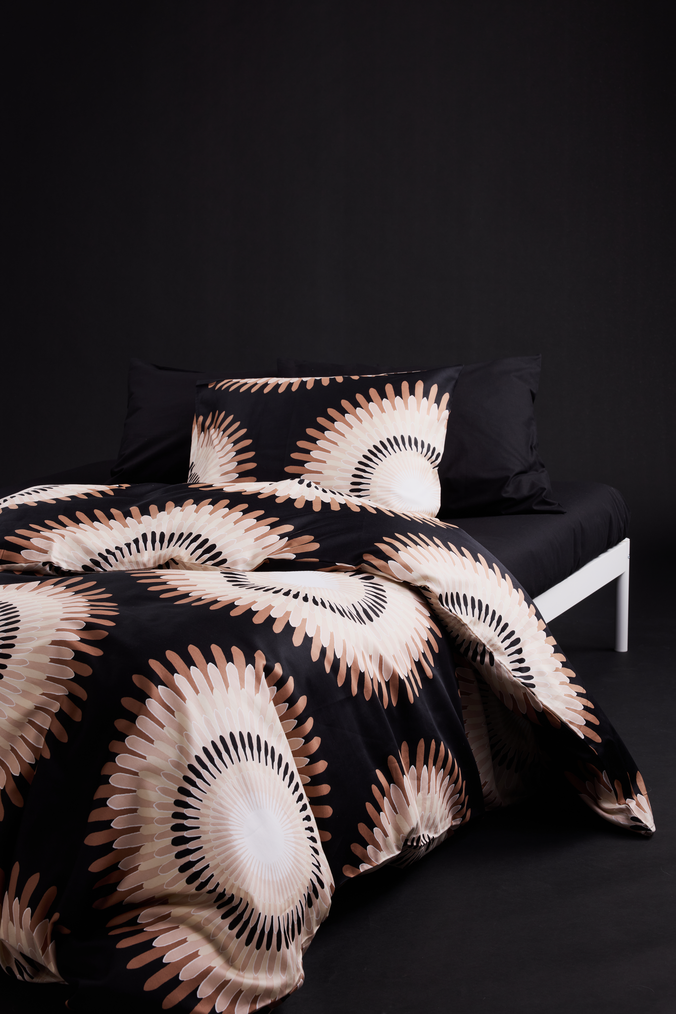 61139-0730-01-10_1; Finlayson Solid Colour Sateen Pillowcase Black / 50x60 cm 