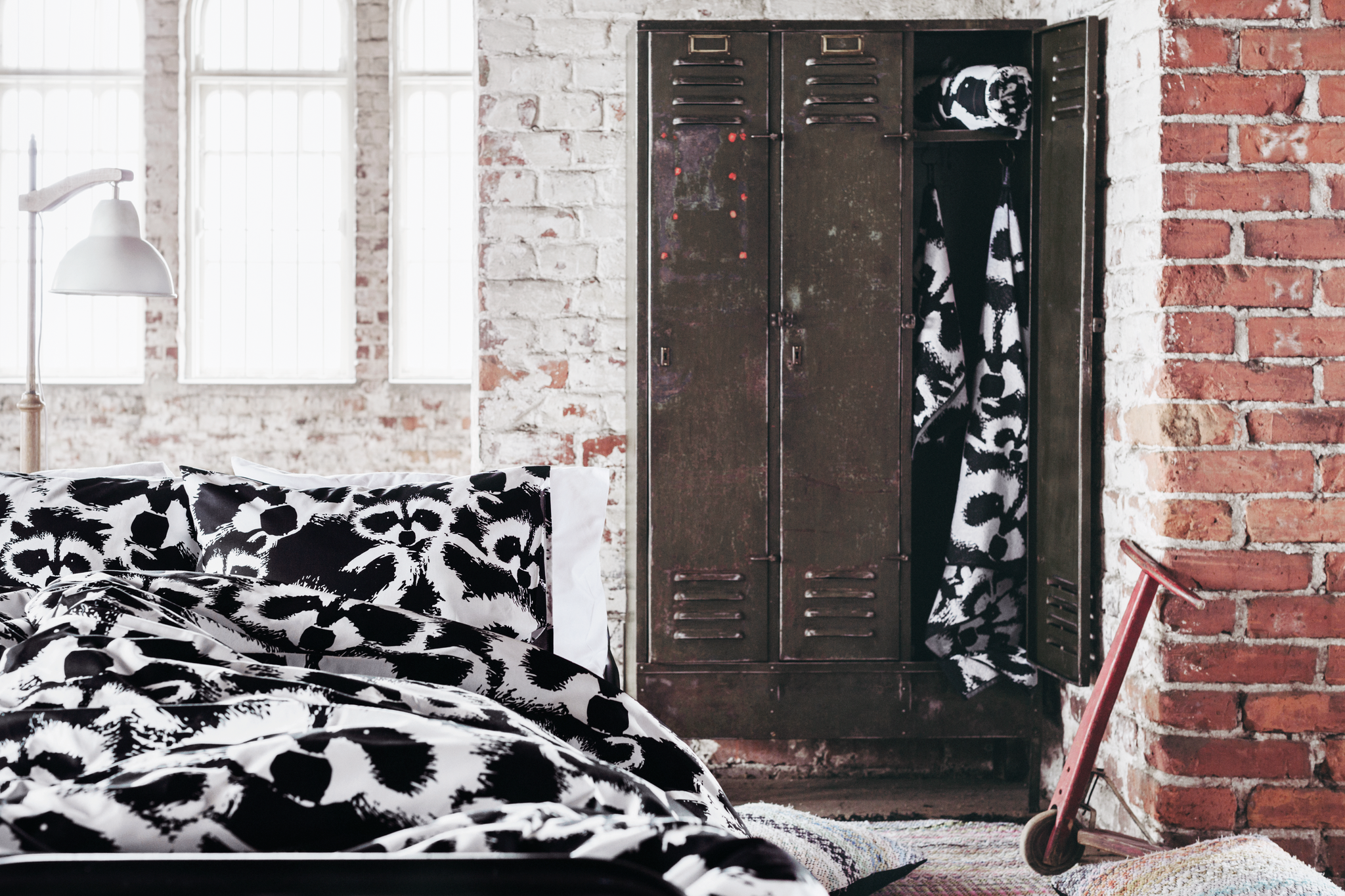 60682-4682-03-05_1; Finlayson Pesue Double Duvet Cover Set Black / White / 240x210 + 50x60 cm 