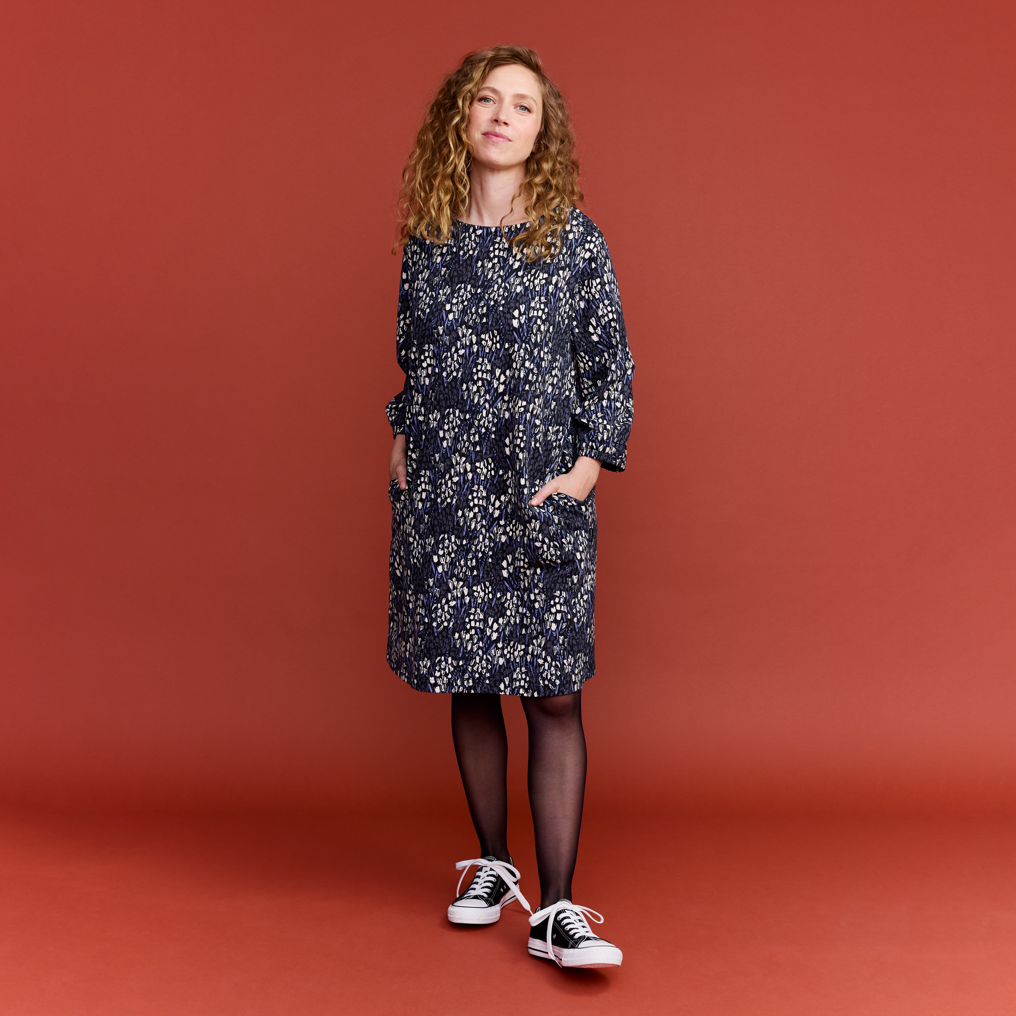 22702966001; Finlayson Kuisku Tricot dress Navy / Off white / S 