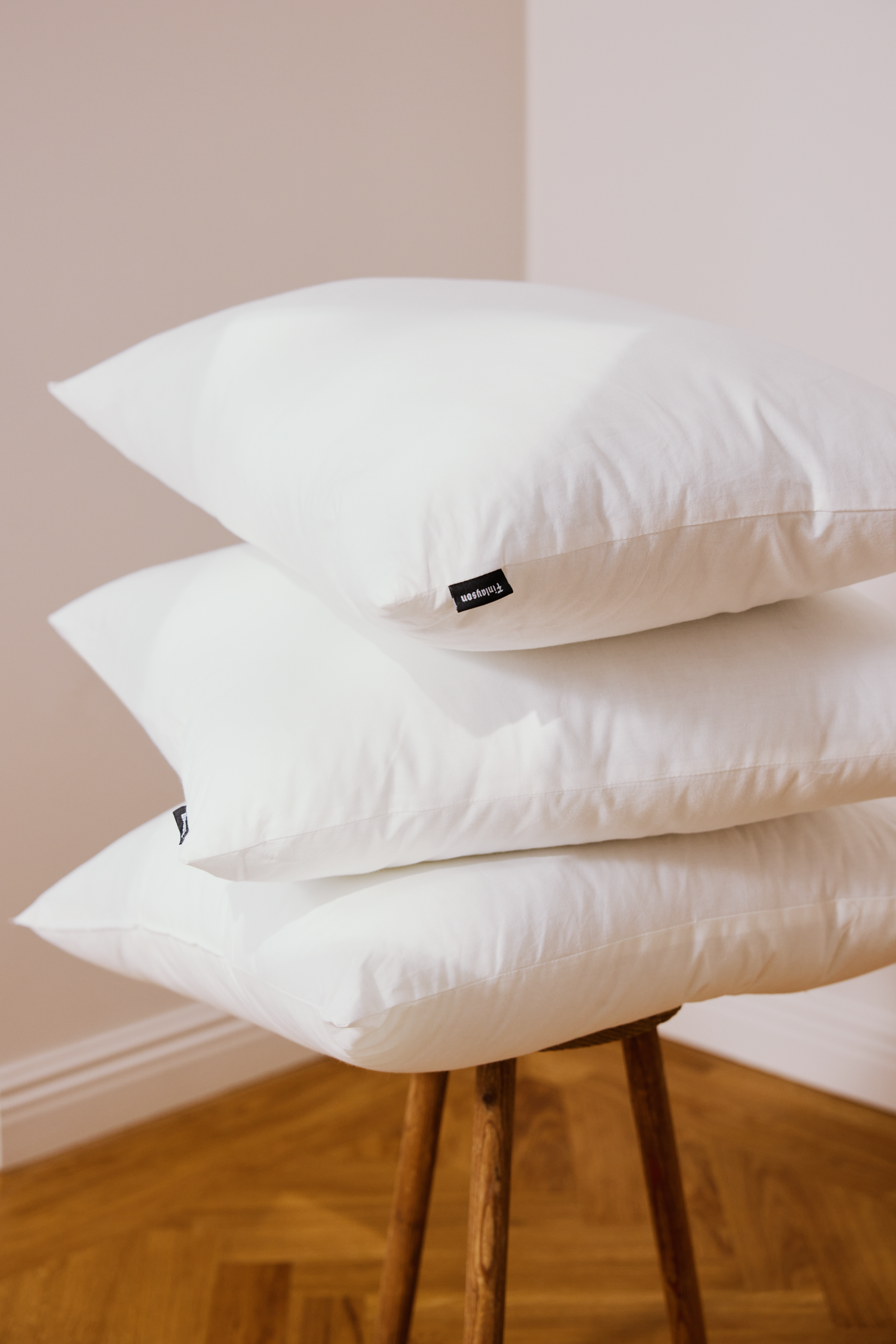 40010-0402-01-06_2; Finlayson Viileä Low Pillow White / 50x60 cm 