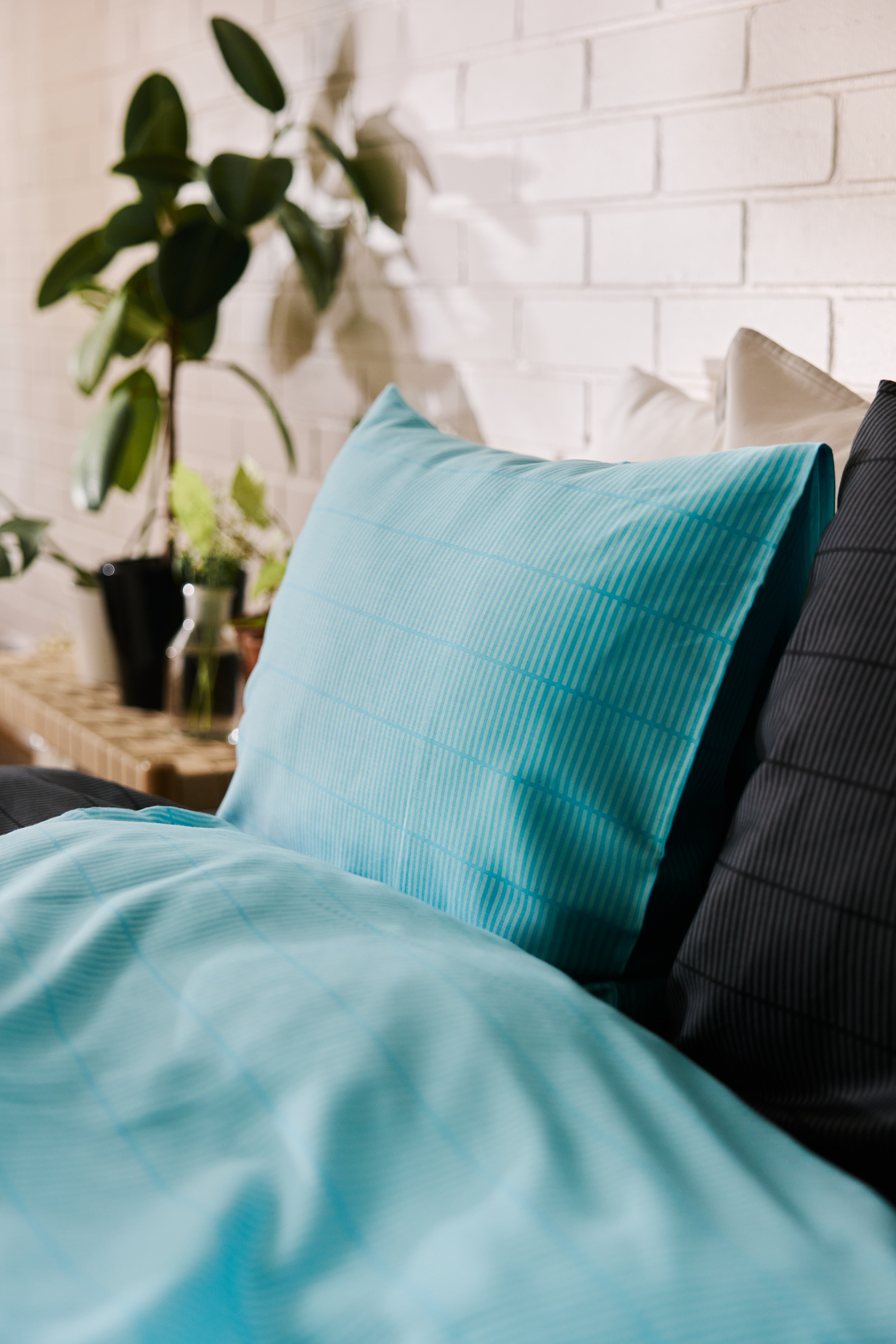 60138-4292-13-10_1; Finlayson Ruoko Sateen Pillowcase Black / Grey / 50x60 cm 