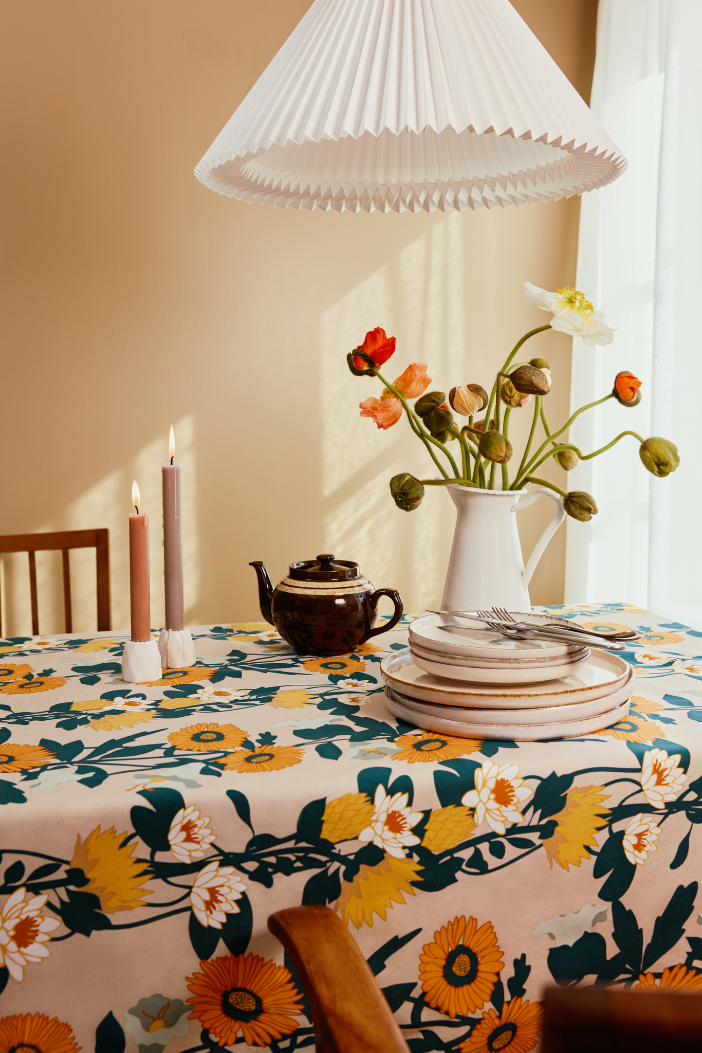 80419-5491-03-06_2; Finlayson Kaksin Table Cloth Orange / Beige / 145x250 cm 