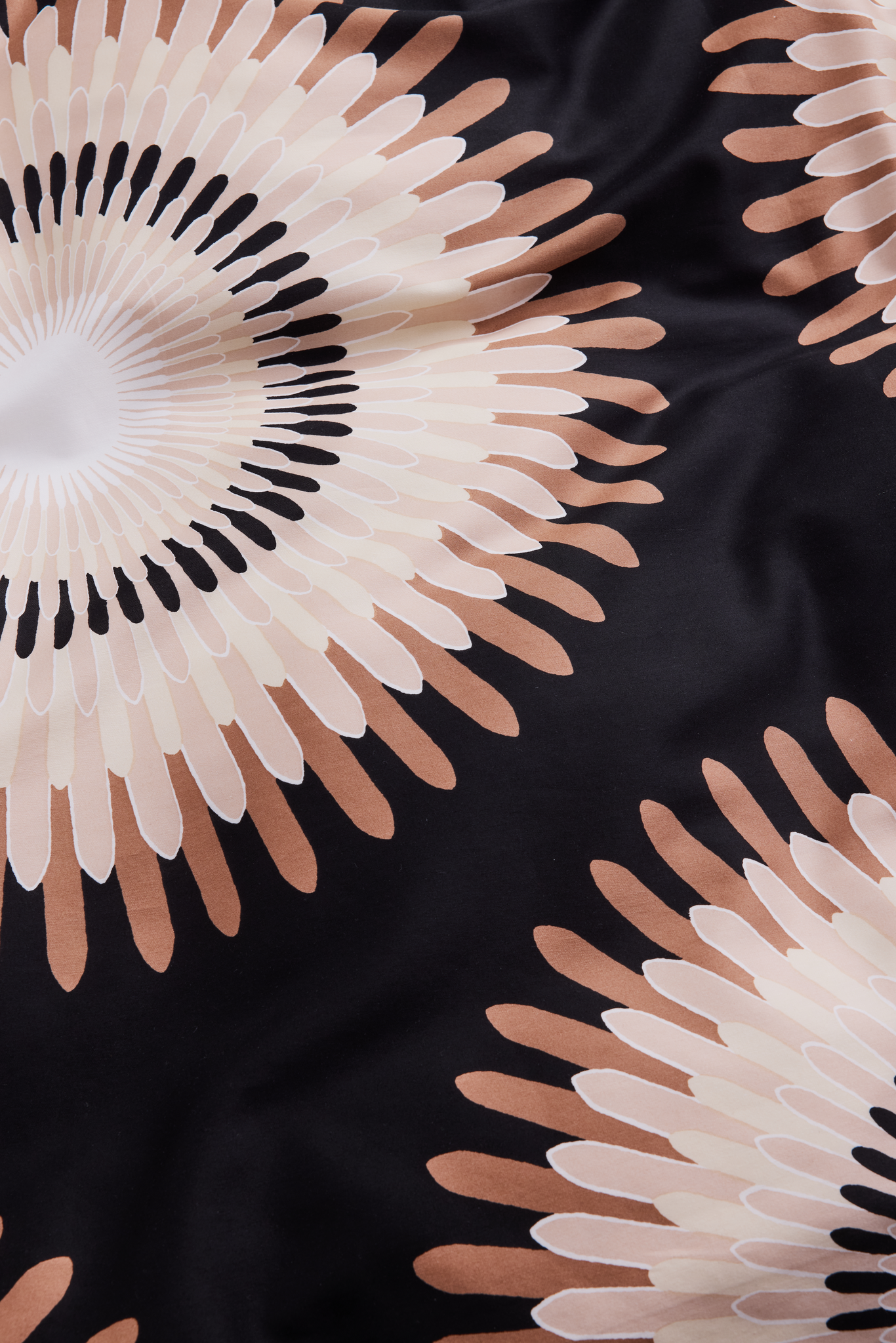 60712-4461-10-06_2; Finlayson Tuike Sateen Duvet Cover set Black / Brown / 150x210 + 50x60 cm 