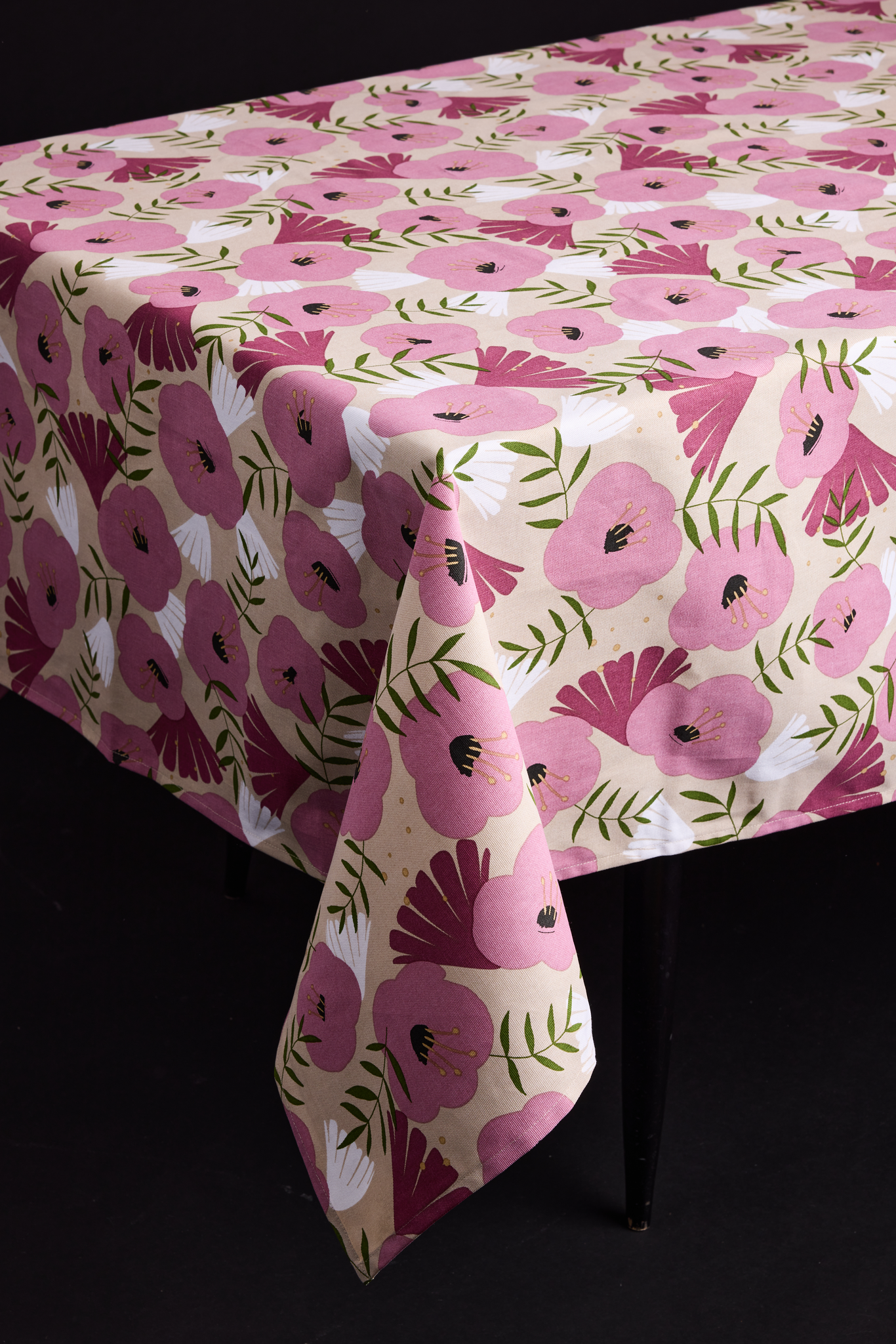 80419-5138-03-06_1; Finlayson Anni Table Cloth Malva / Beige / 145x250 cm 