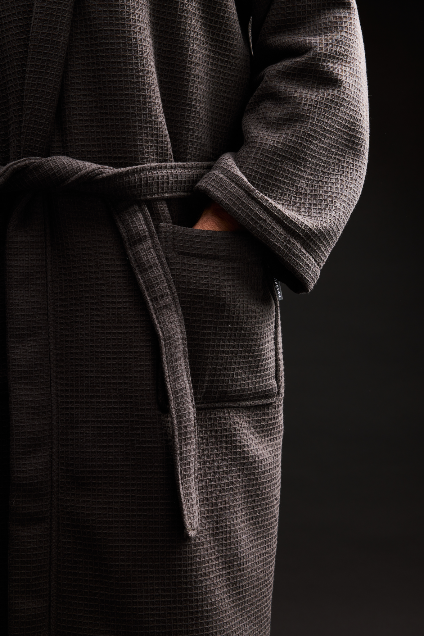 70232-0000-02-03_2; 70231-0000-02-03_2; Finlayson Jalo Bathrobe Coal-black / S/M 