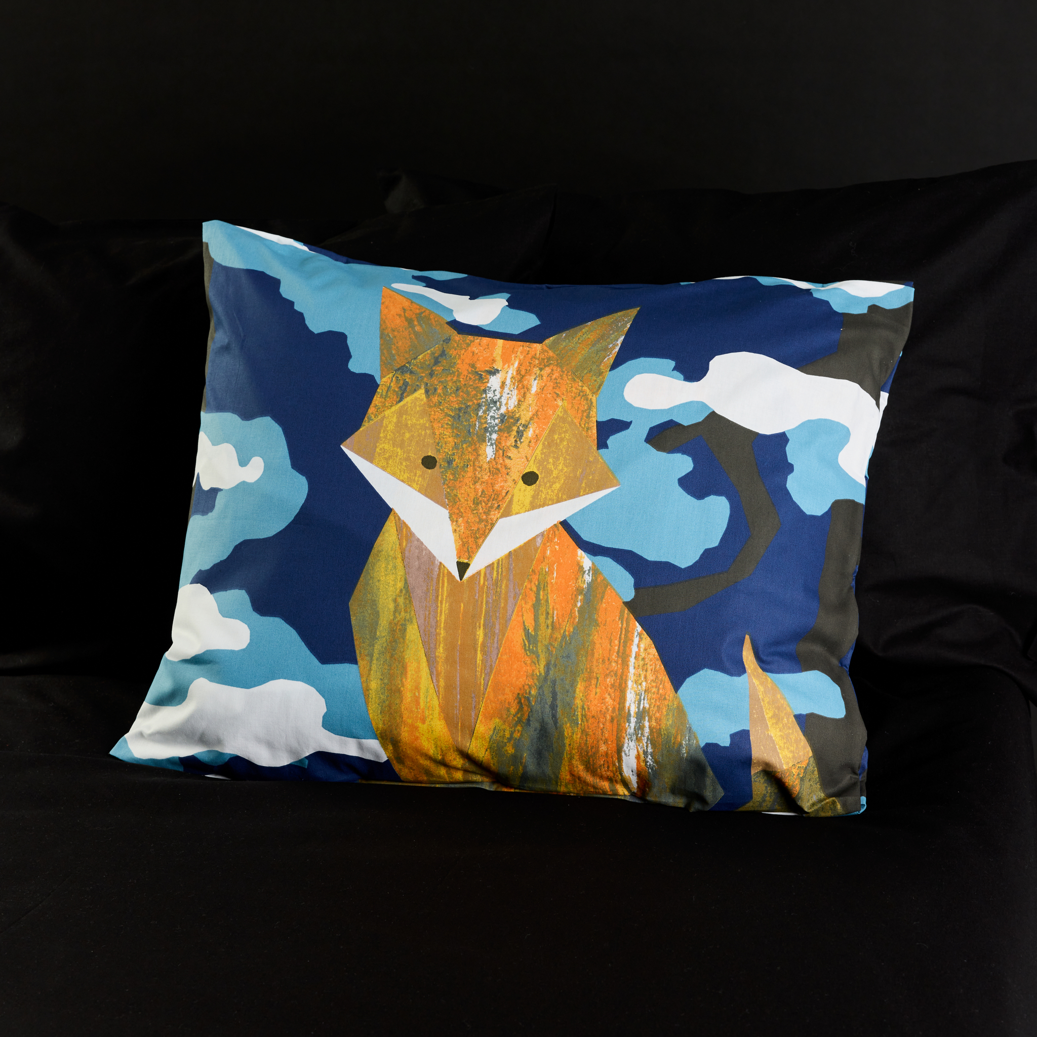 60136-4826-01-10; Finlayson Ensilumi Pillowcase Dark Blue / 50x60 cm 