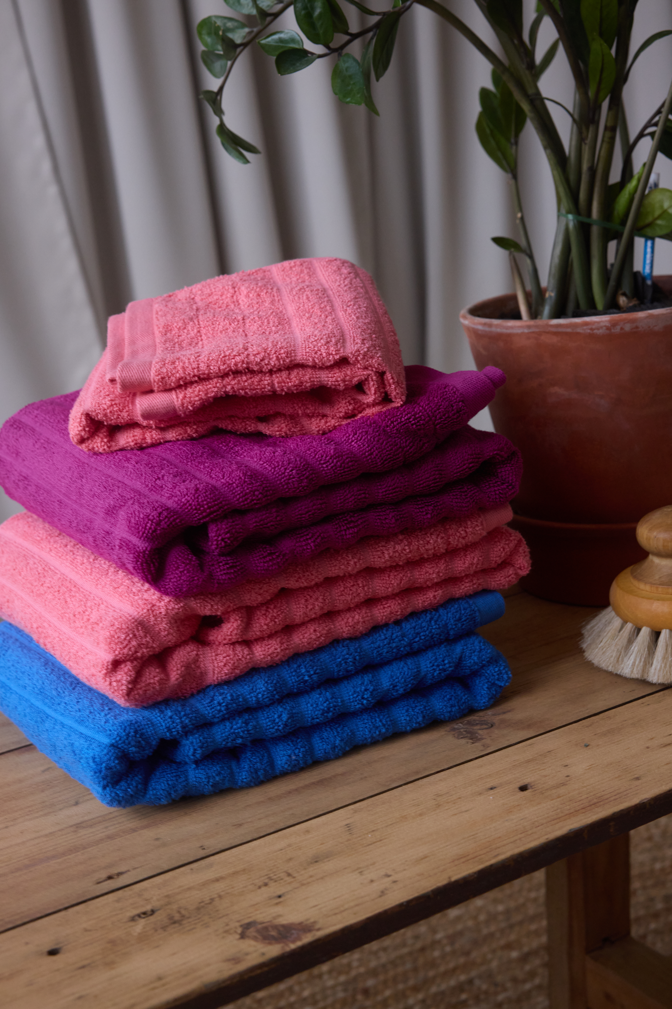 70012-0011-01-12_1; Finlayson Reilu Hand Towel Coral / 50x70 cm 