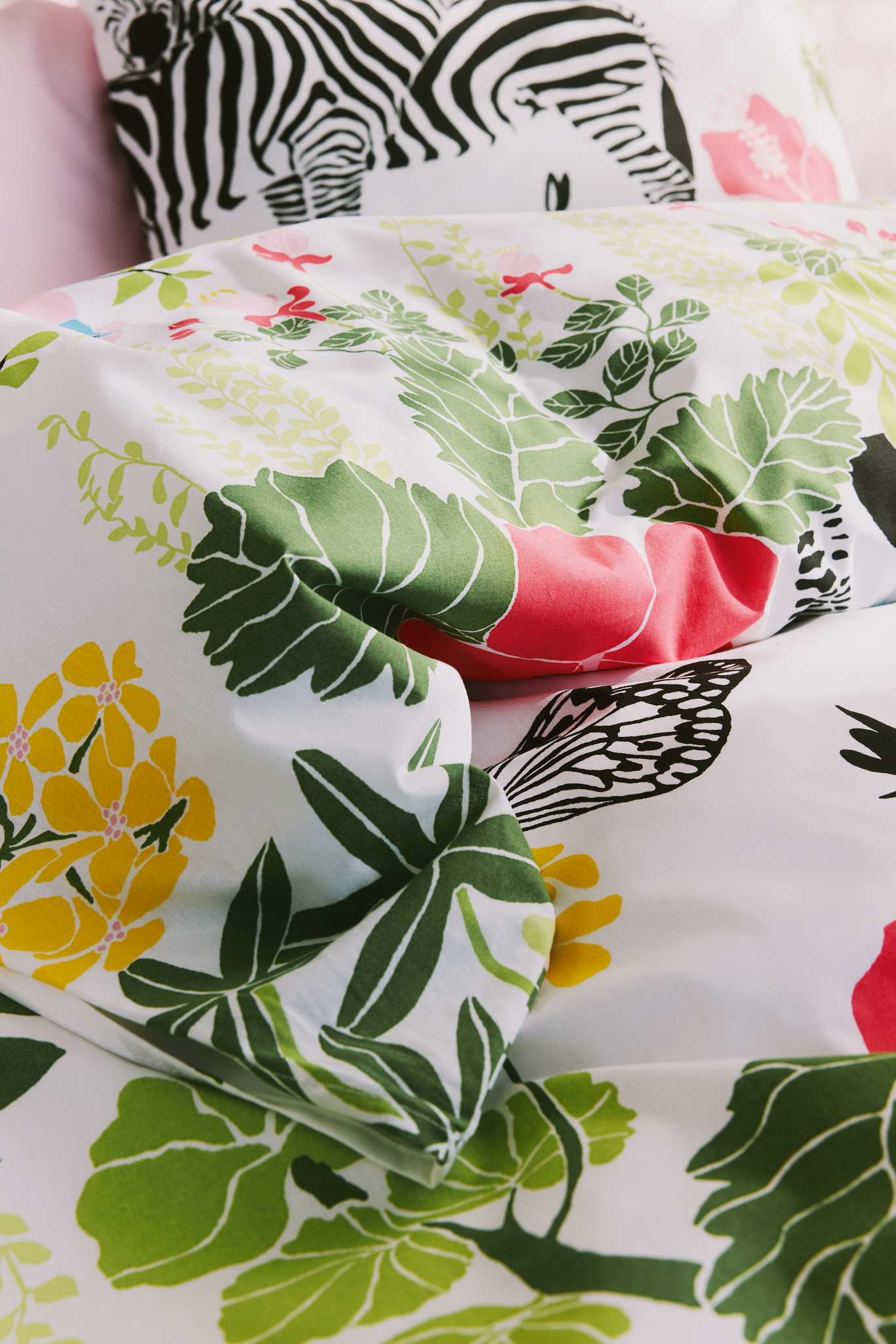 60652-4425-04-06_3; Finlayson Halaus Duvet Cover Set Green / Pink / 150x210 + 50x60 cm 