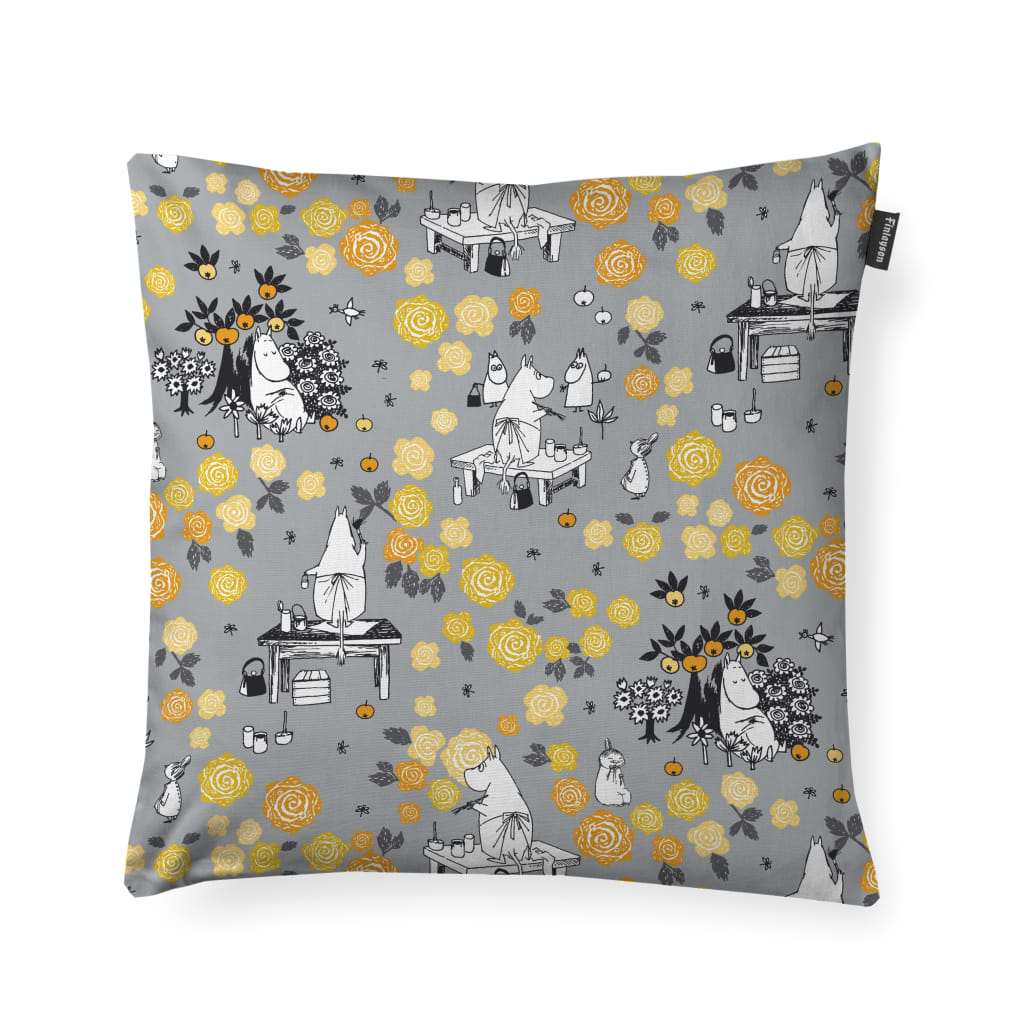 Moominmamma is daydreaming Decorative Cushion Cover