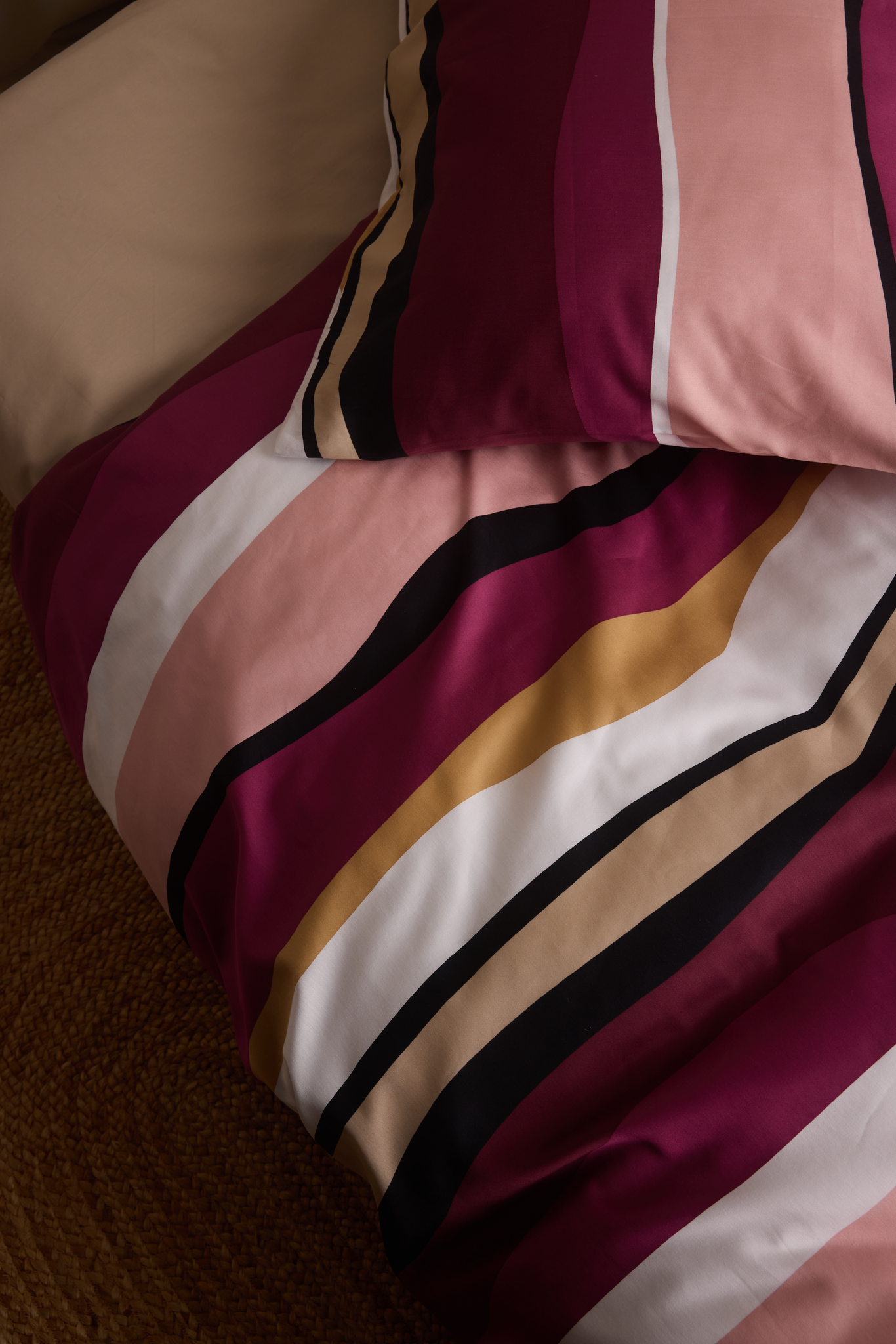 60712-4430-13-06_2; Finlayson Aamu Sateen duvet cover set Burgundy / Rose / 150x210 + 50x60 cm 