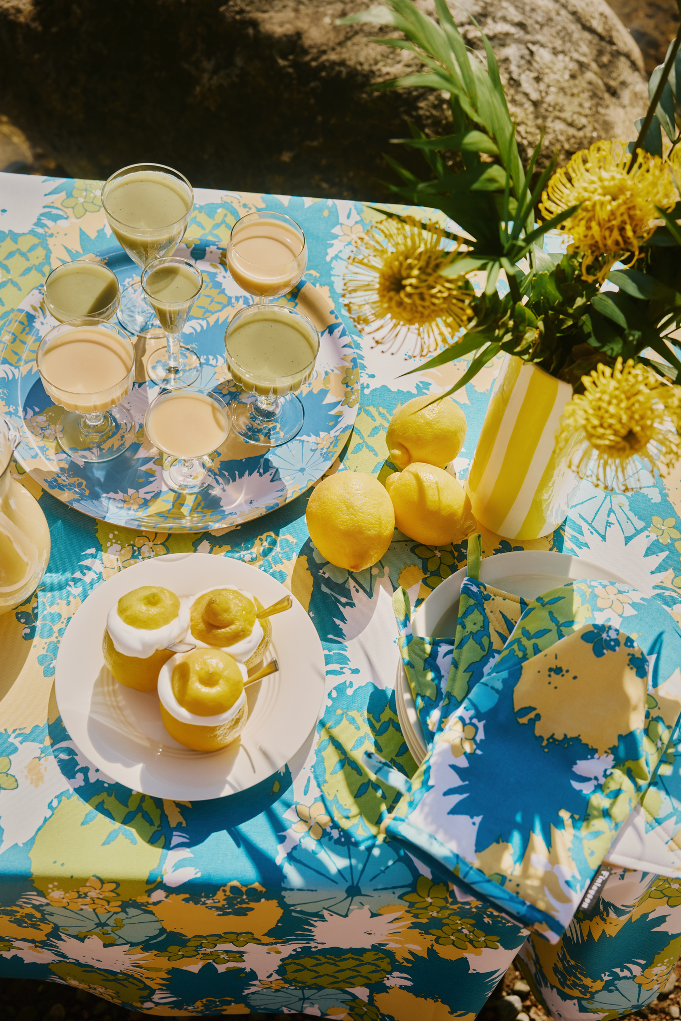 80419-4715-03-06_1; Finlayson Cocktail Table cloth Blue / Yellow / 145x145 cm 