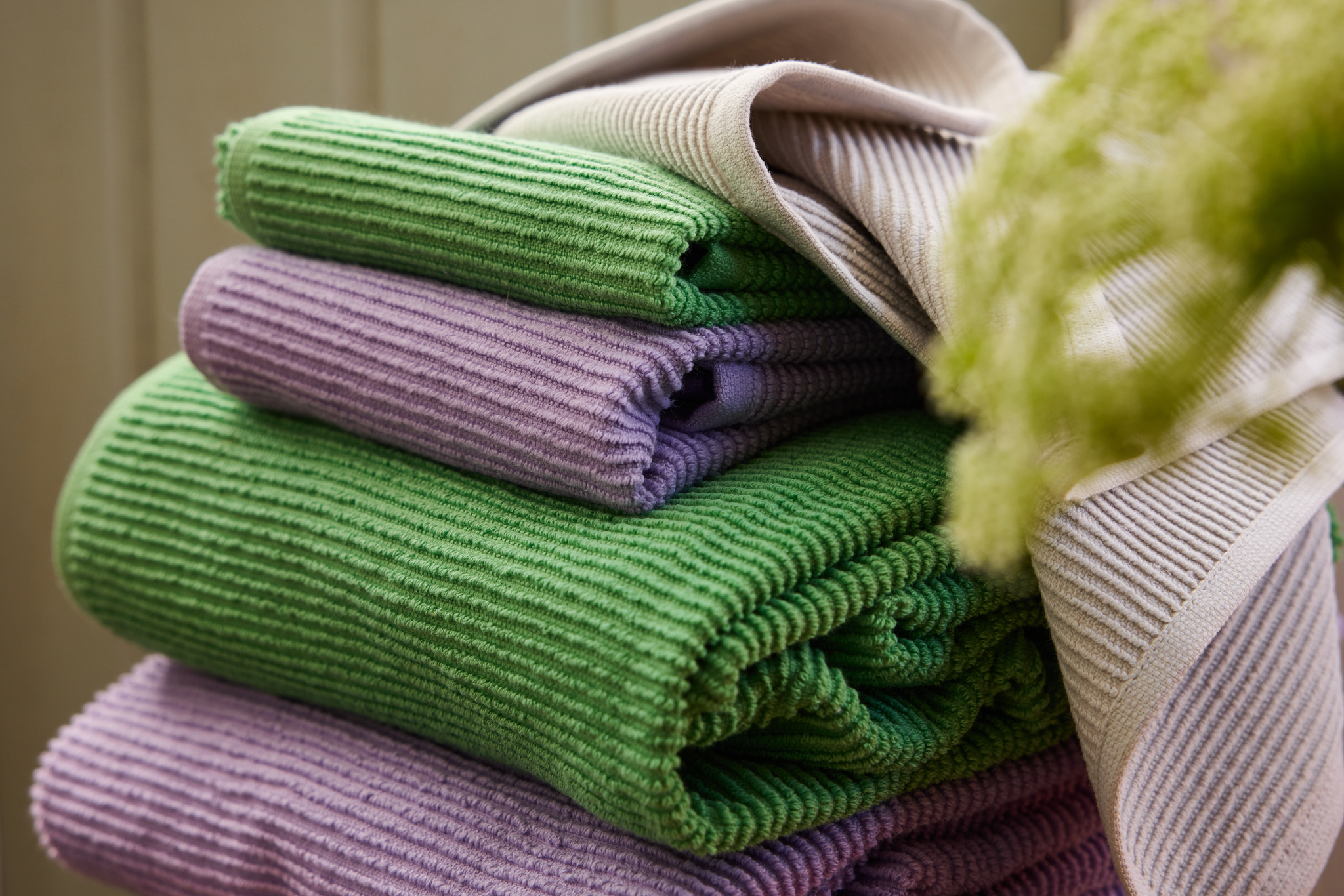 70569-0001-01-06_10; Finlayson Siro Bath towel Light Grey / 70x140 cm 