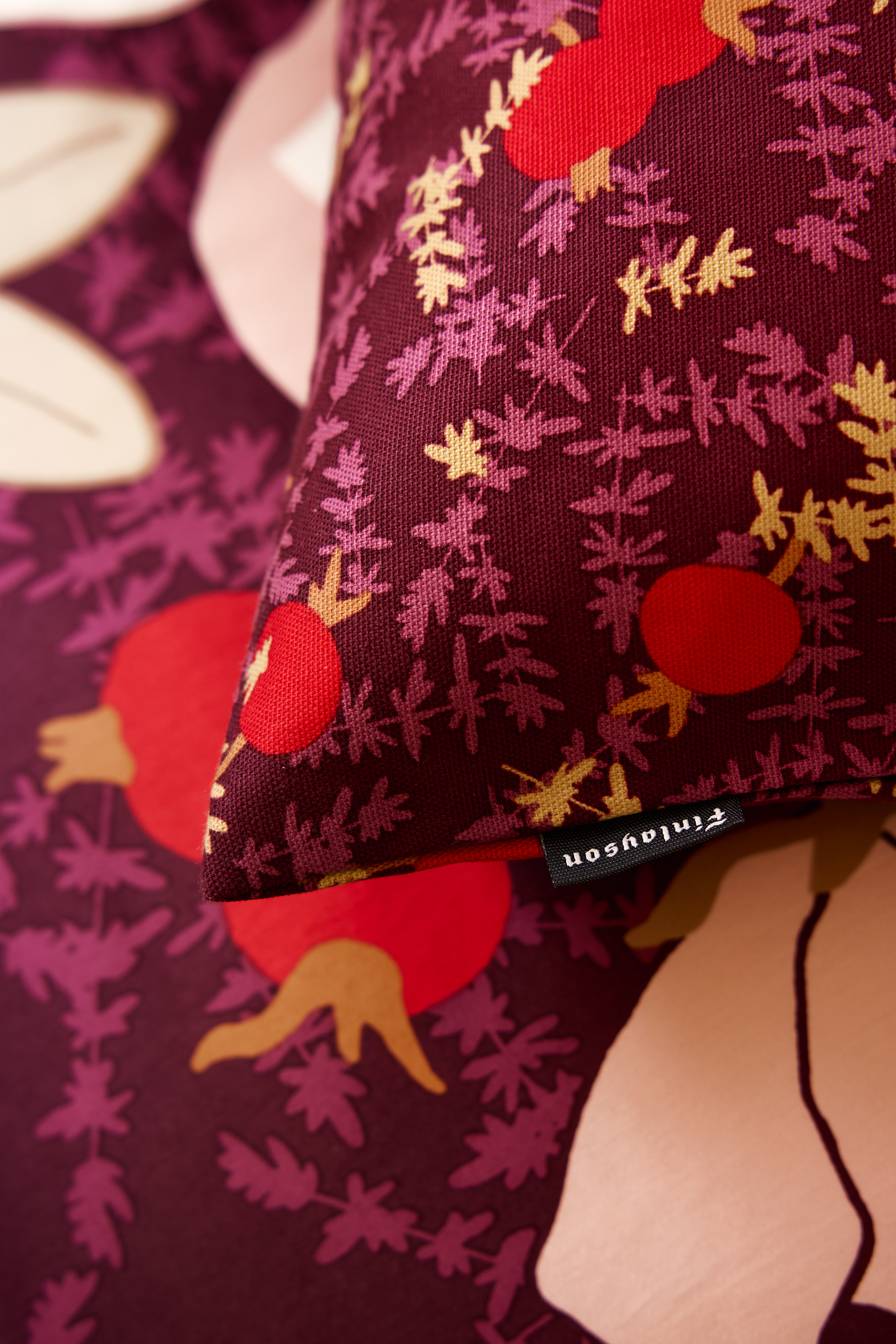 80813-5498-01-04_1; Finlayson Ruusunmarja Cushion Cover Plume / 48x48 cm 