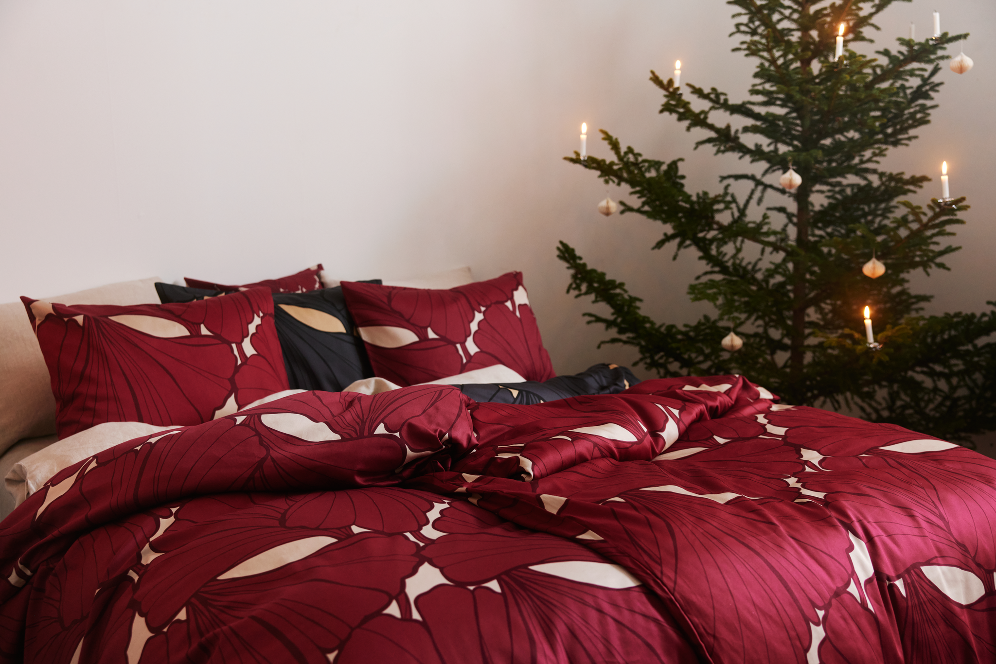 60692-5469-01-05_3; 60712-5469-01-06_3; Finlayson Lilia Sateen duvet cover set Burgundy / Beige / 150x210 + 50x60 cm 
