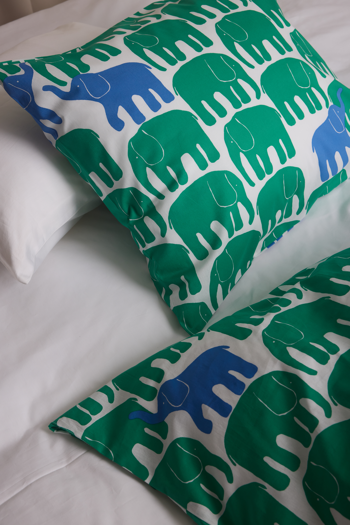 60652-5415-03-06_1; Finlayson Elefantti vapaa Duvet cover set Green / Blue / 150x210 + 50x60 cm 