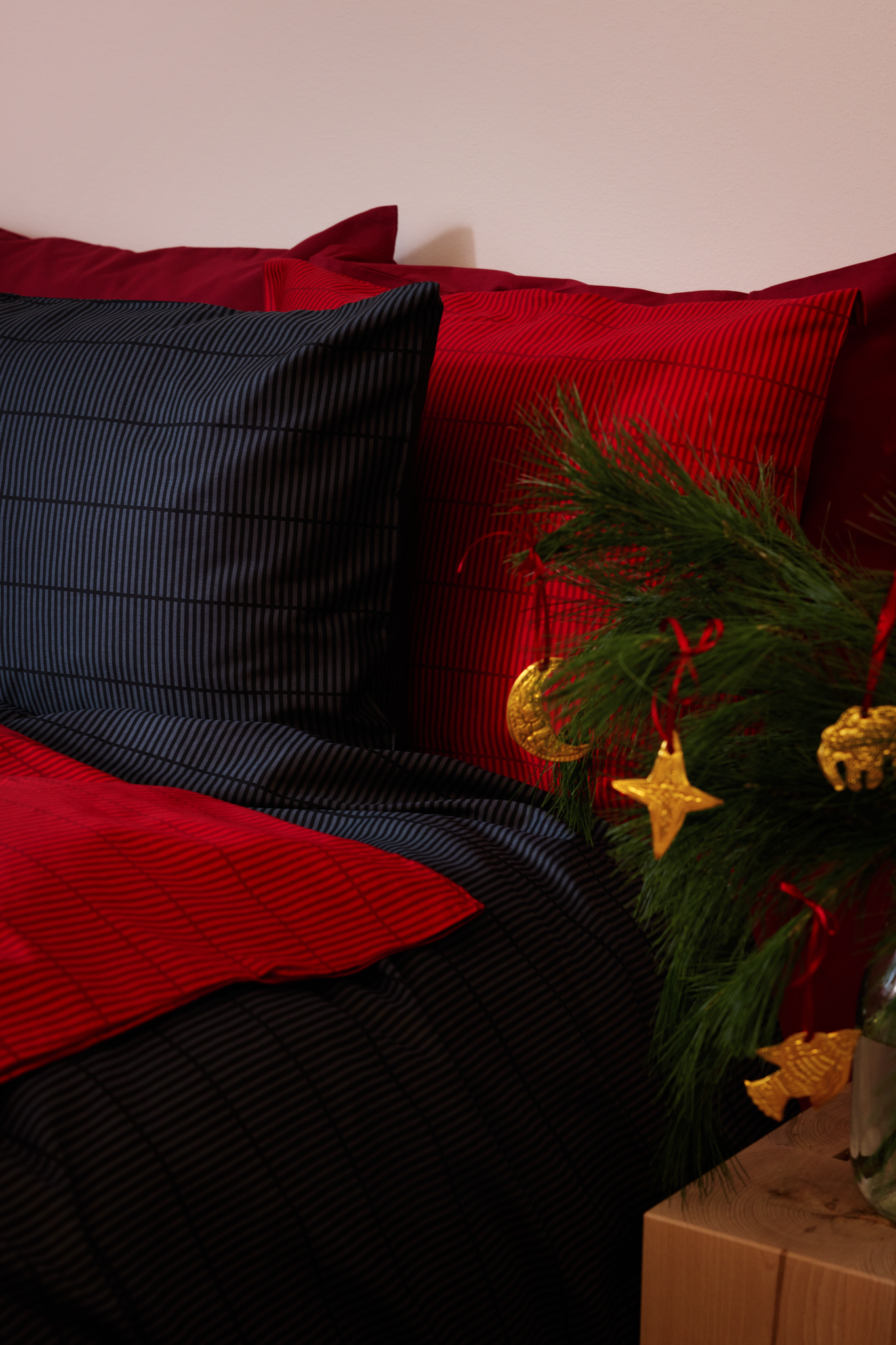 60712-4292-14-06_1; Finlayson   Red / 150x210 + 50x60 cm 