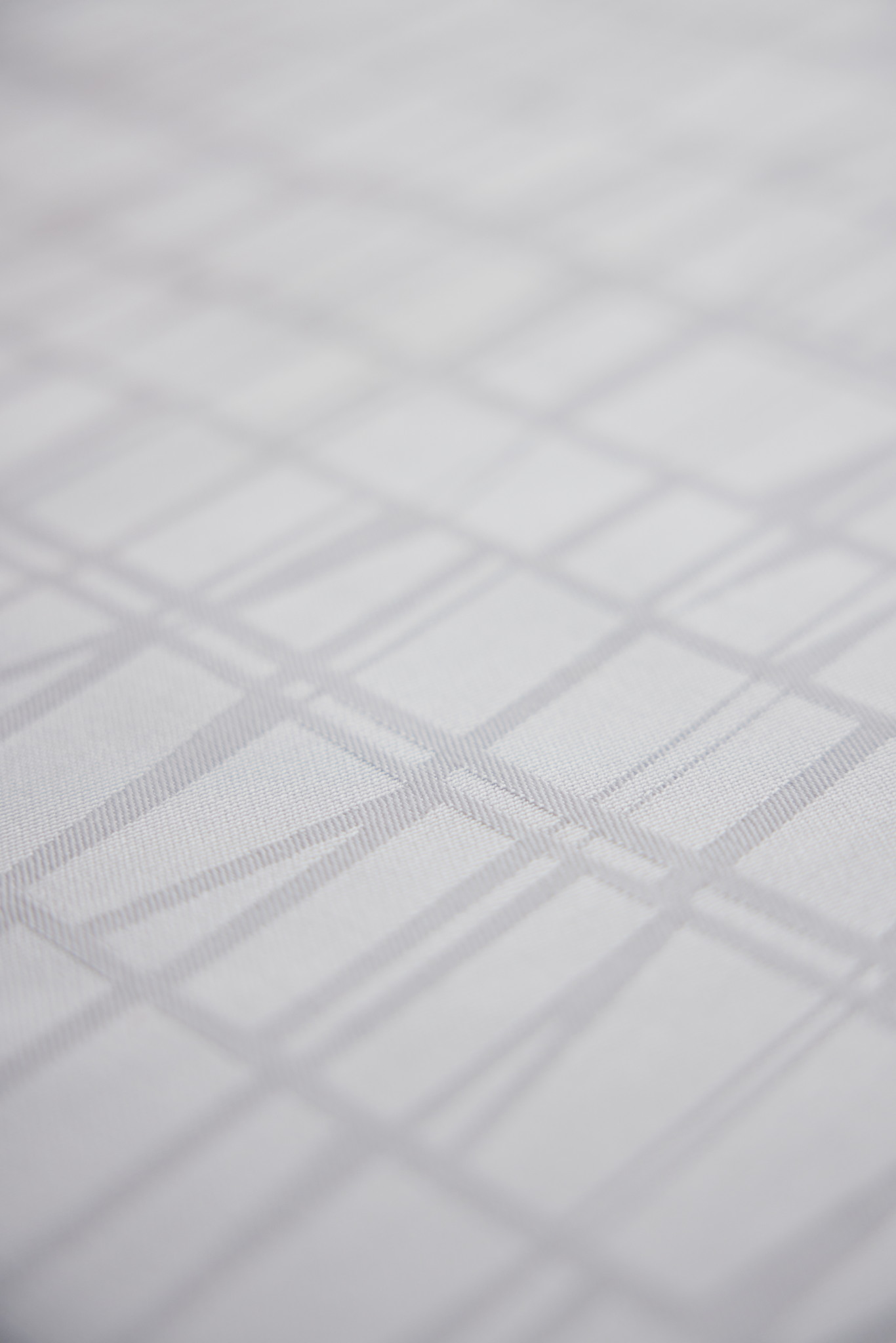 80501-3435-00-06_1; Finlayson Coronna Tablecloth White / 145x250 cm 