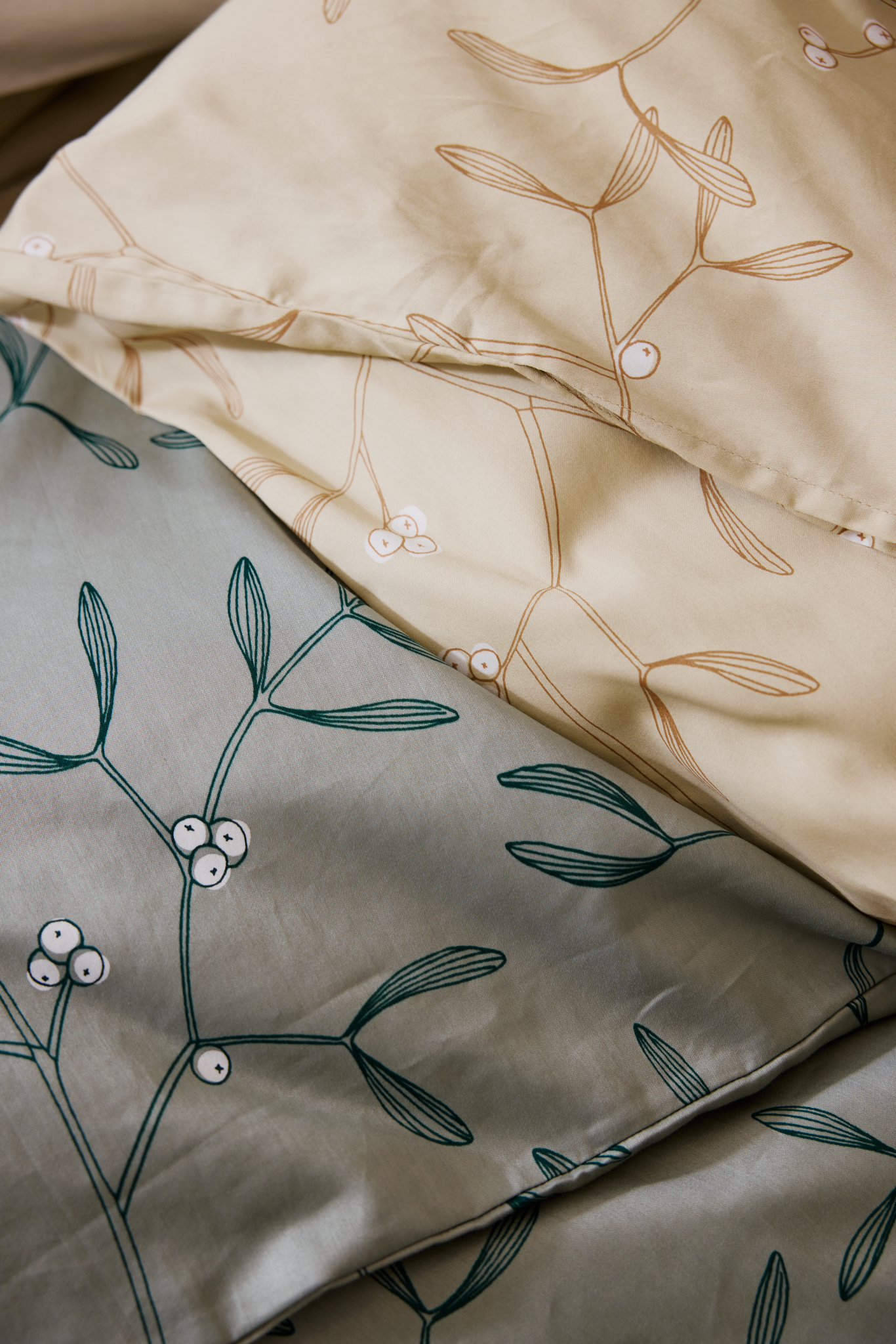 60712-5132-04-06_3; Finlayson Misteli Sateen Duvet Cover set Light Brown / 150x210 + 50x60 cm 